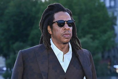american-rapper-jay-z-officially-becomes-worlds-richest-musician-with-2-5-billion-net-worth.png