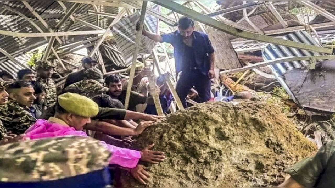 death-toll-in-vaishno-devi-landslide-rises-to-34-amid-ongoing-rescue-operations.jpg