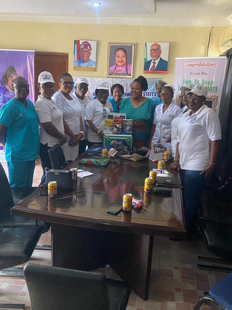 gov-aiyedatiwas-inclusive-health-vision-lauded-as-nurses-present-congratulatory-gift-to-commissioner-for-women-affairs-and-social-development.jpg