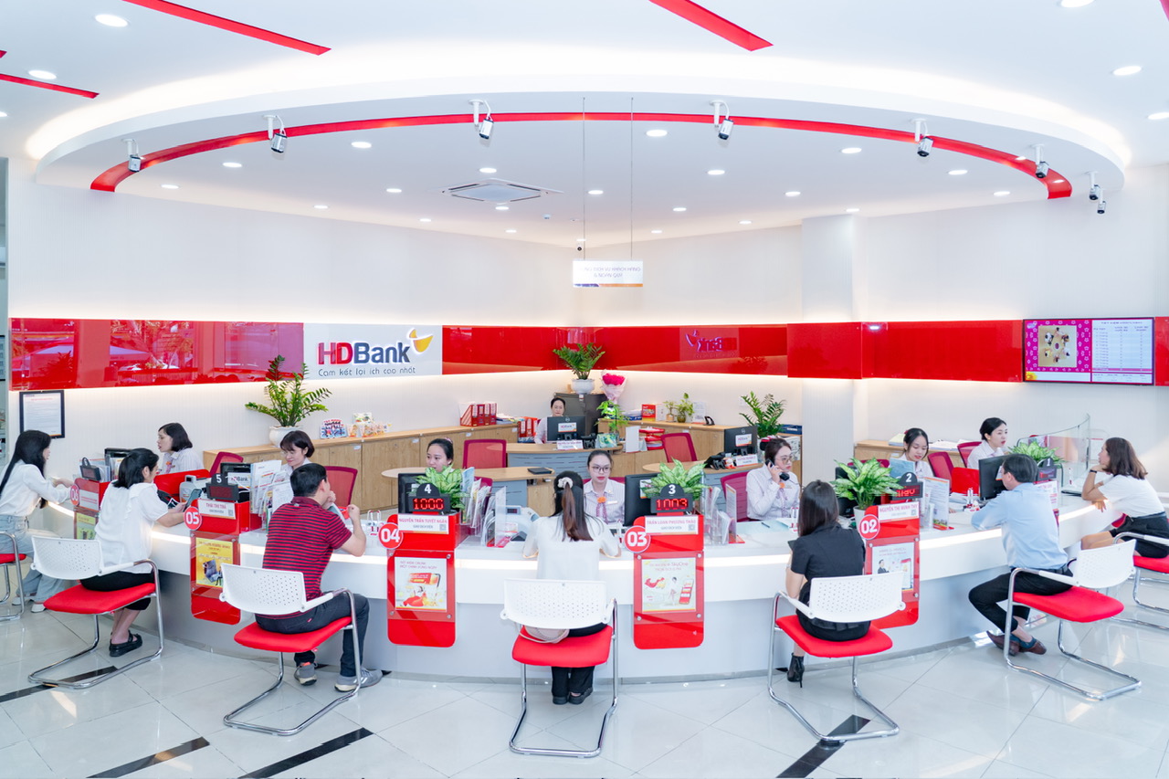 hdbank-hits-record-h1-pre-tax-profit-hdbank-has-announced-its-highest-ever-h1-pre-tax-profit-of-vnd10-1-trillion-us383-million-photo-courtesy-of-hdbank.jpg