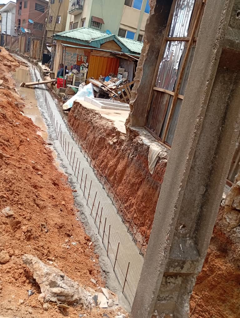 hon-odunmbaku-commences-casting-of-reinforced-invert-at-bakare-street.jpg