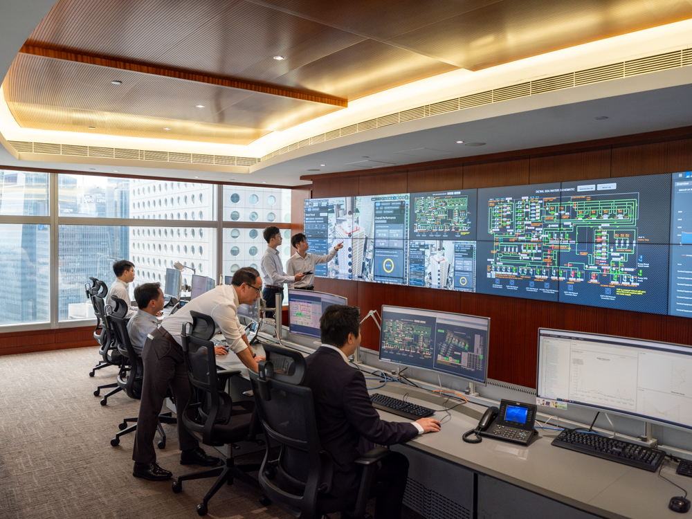 hongkong-land-launches-hong-kongs-first-ai-powered-intelligent-facility-management-platform-hongkong-lands-centralized-monitoring-centre-cmc-in-exchange-square.jpg