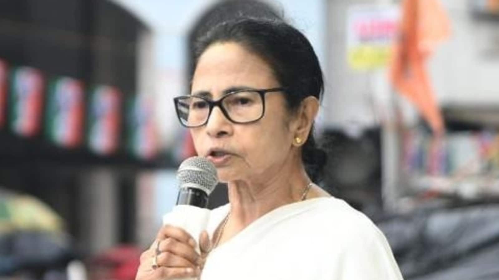 mamata-says-2-26-lakh-pattas-for-building-homes-ensured-in-her-regime.jpg