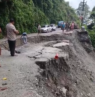 nh10-faces-multiple-disruptions-due-to-landslides-and-road-collapse-traffic-suspended-on-key-stretches.png