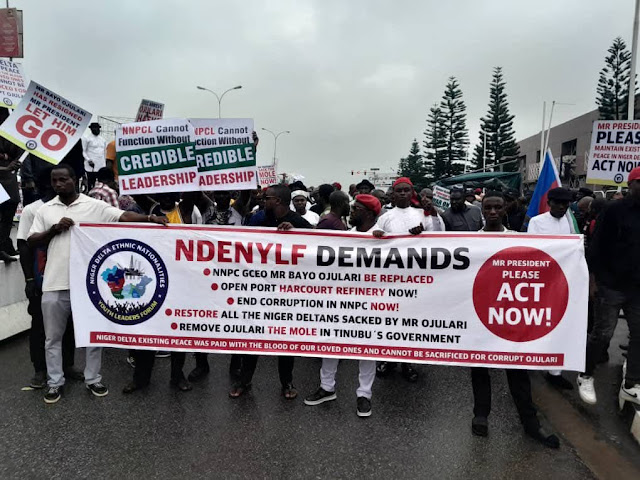 niger-delta-youths-protest-at-nnpcl-towers-demand-removal-of-ceo-bashir-bayo-ojulari-over-alleged-21-million-embezzlement-1.jpg