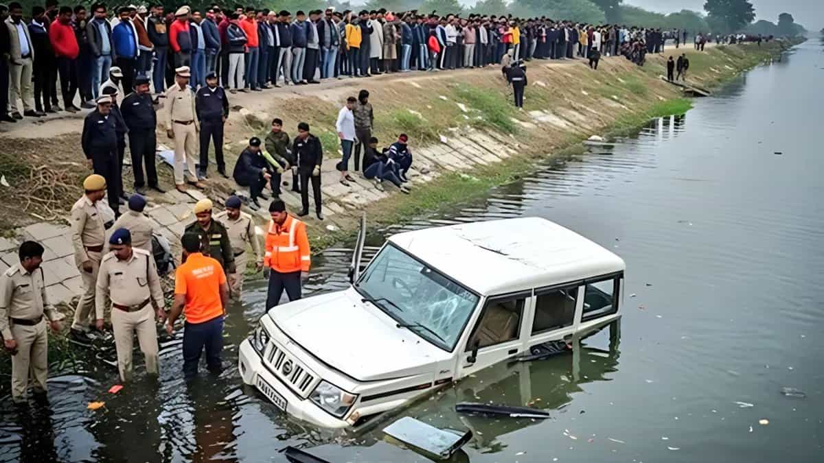 nine-of-family-among-11-killed-as-suv-falls-into-canal-in-ups-gonda.jpg