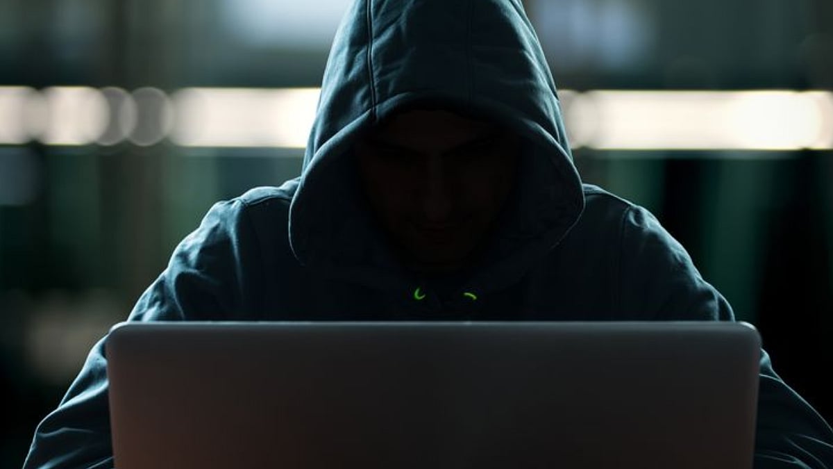 retired-govt-employee-loses-rs-1-2-crore-in-virtual-arrest-cyber-scam-police-investigate.jpg