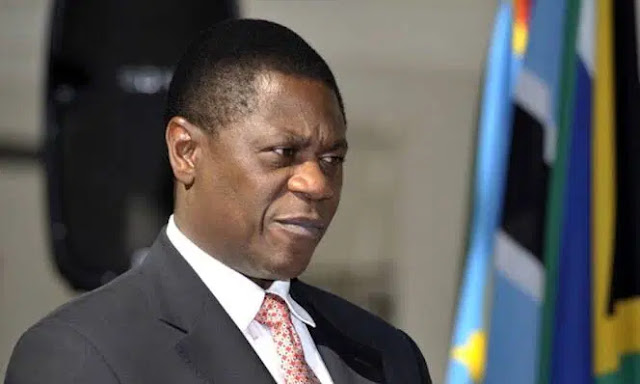 south-africas-deputy-president-entangled-in-scandal-after-his-wife-received-diamond-gift-from-jailed-gem-dealer.jpg