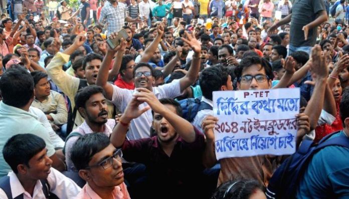 tet-2022-aspirants-and-sfi-supporters-detained-during-protest-in-salt-lake.jpg