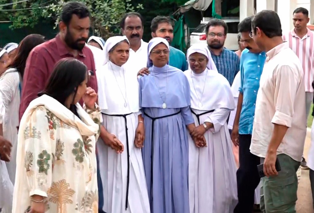 two-nuns-freed-after-getting-bail-in-trafficking-case-kerala-leaders-welcome-order.jpg