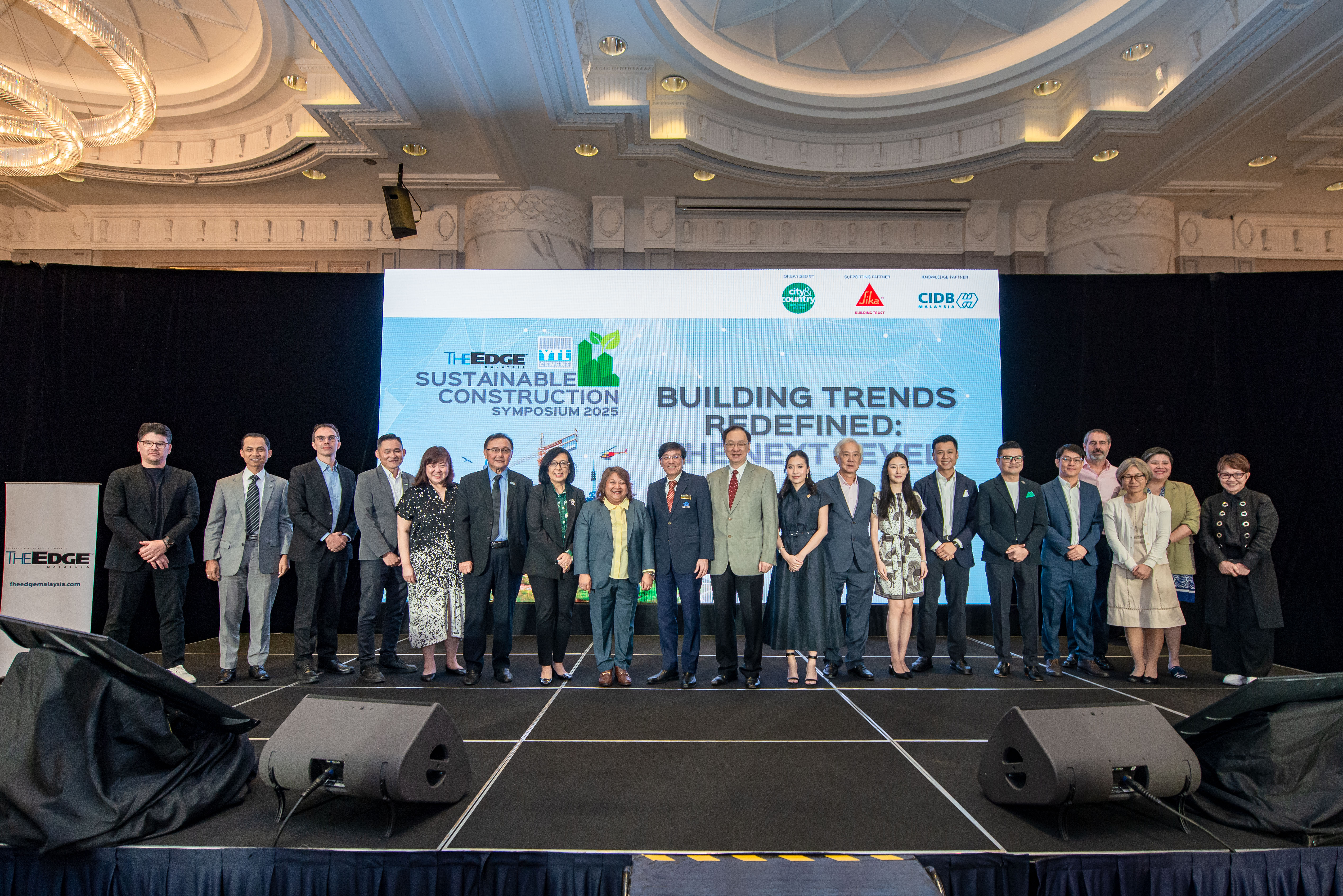 ytl-cement-redefined-building-trends-and-championed-sustainability-and-innovation-at-3rd-annual-sustainable-construction-symposium-from-left-skidmore-owings-merrill-llp-som-design-principal-nic.jpg