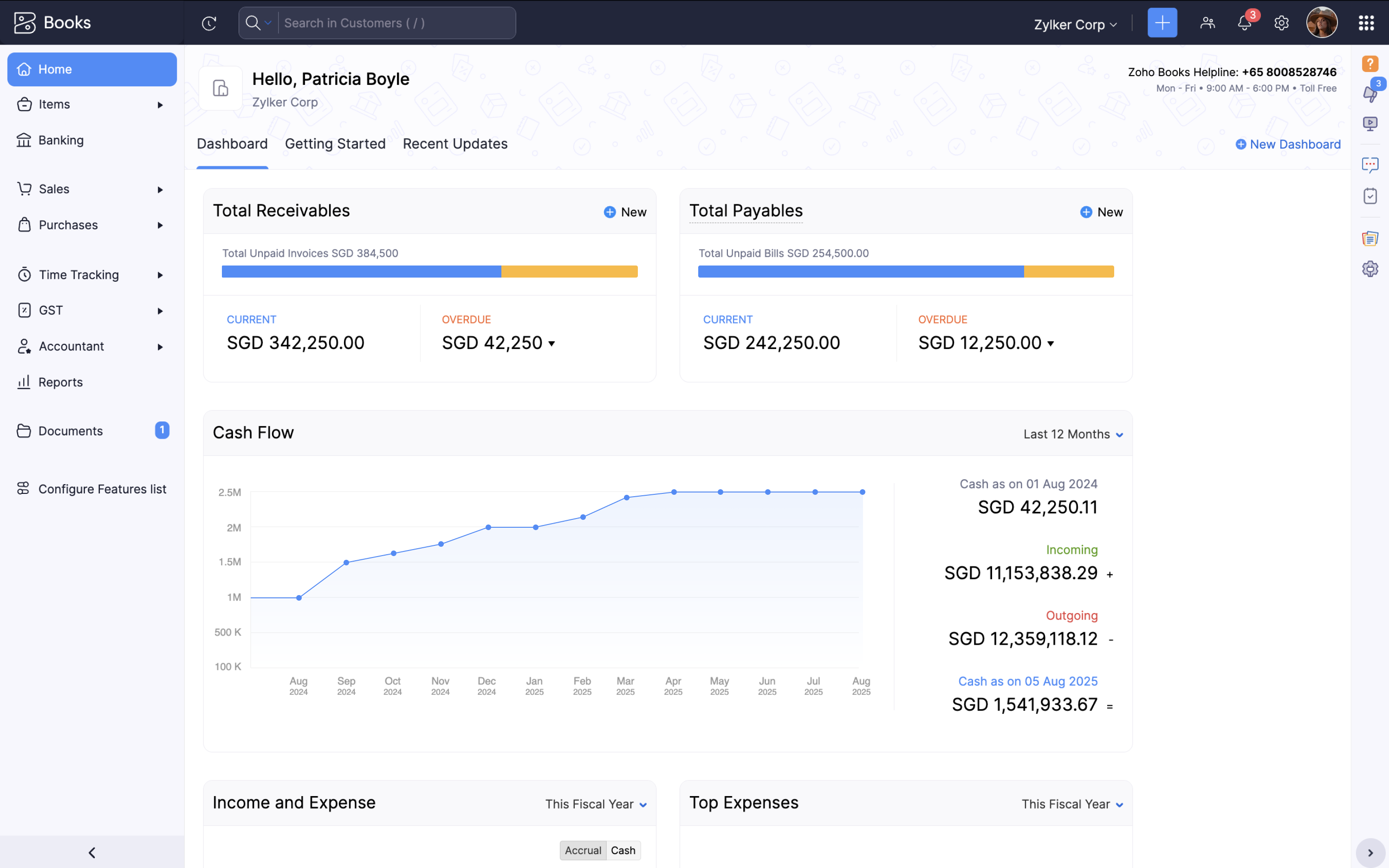 zoho-launches-zoho-books-singapore-edition-your-business-at-a-glance-with-the-dashboard-in-the-singapore-edition-of-zoho-books.png