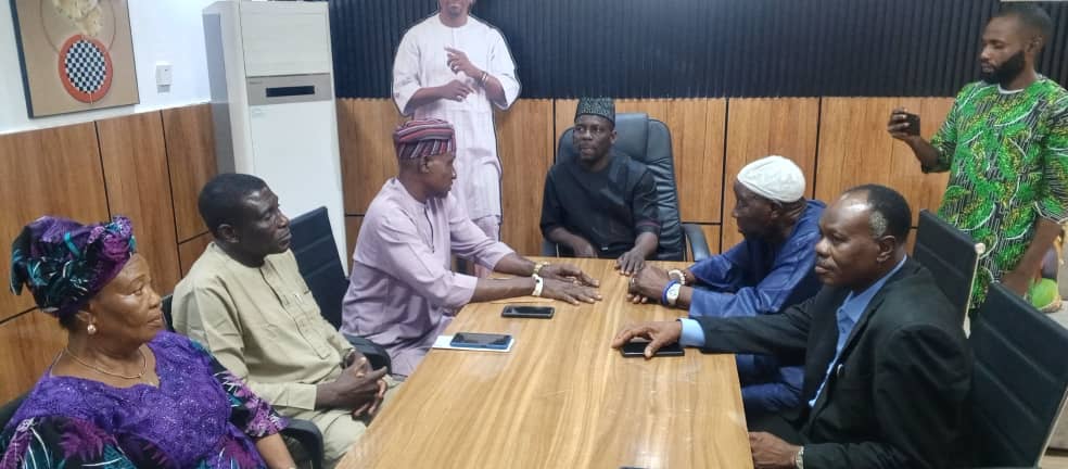 apc-ilaje-support-group-pays-congratulatory-visit-to-ajif-lg-chairman-pa-rabiu-oluwa.jpg