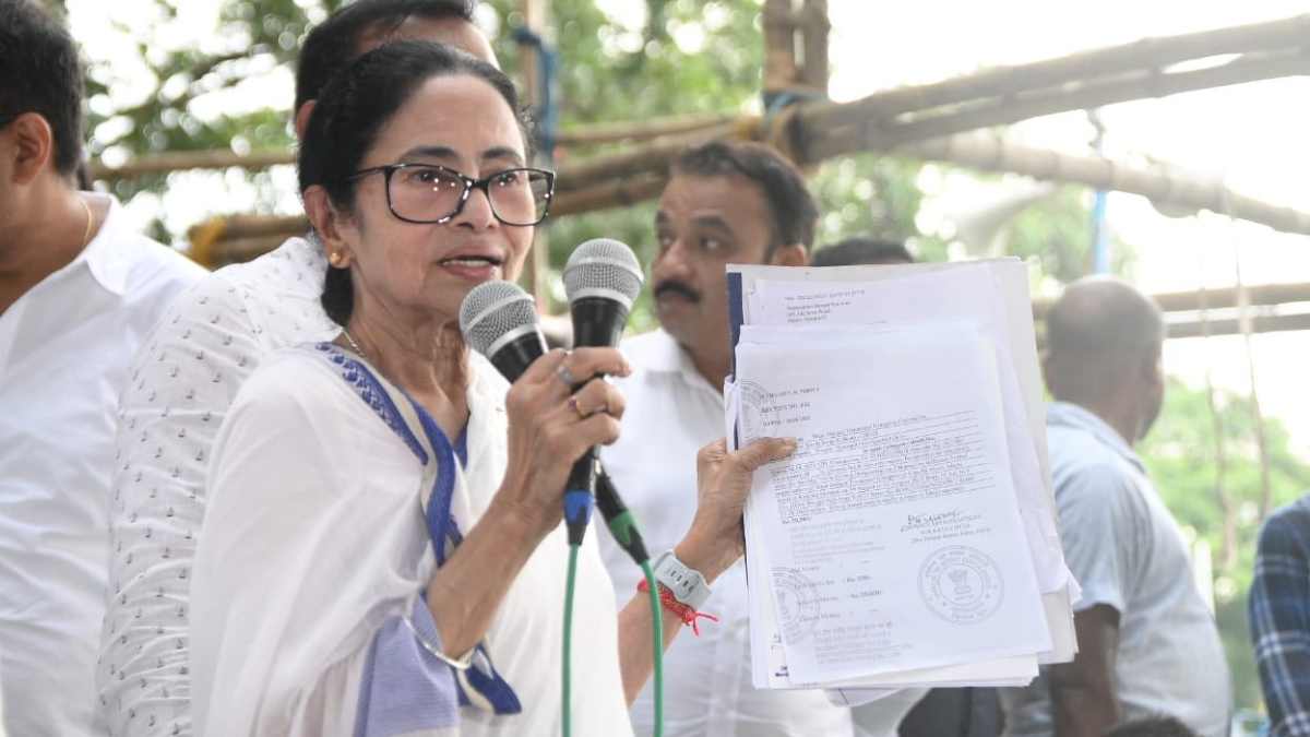 bengal-tourists-stranded-in-nepal-to-be-brought-back-in-a-couple-of-days-mamata.jpg