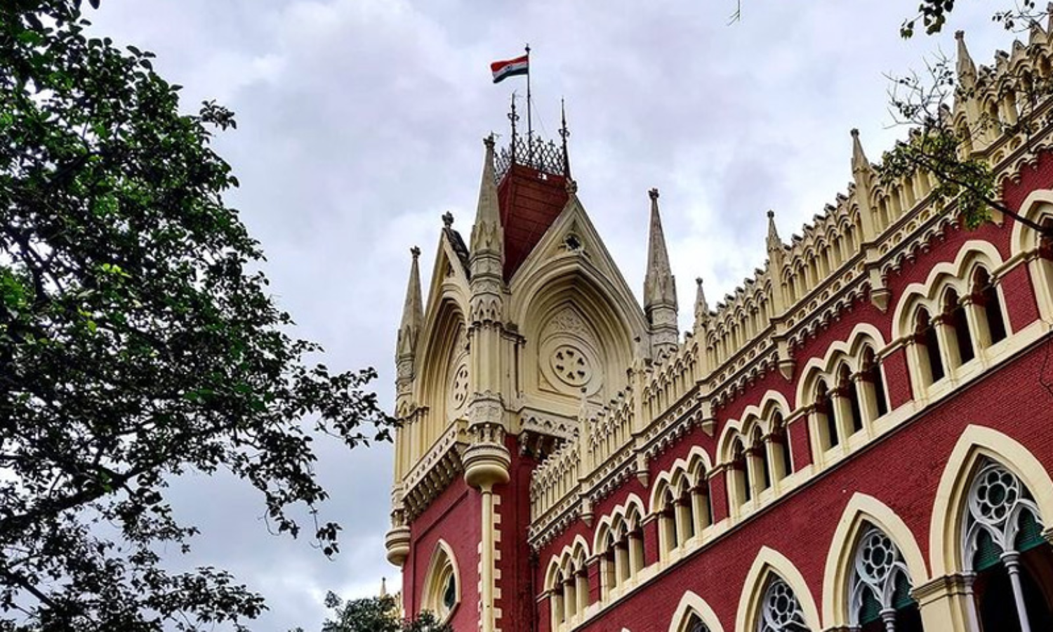 earning-wife-paying-household-expenses-not-cruelty-says-hc.png