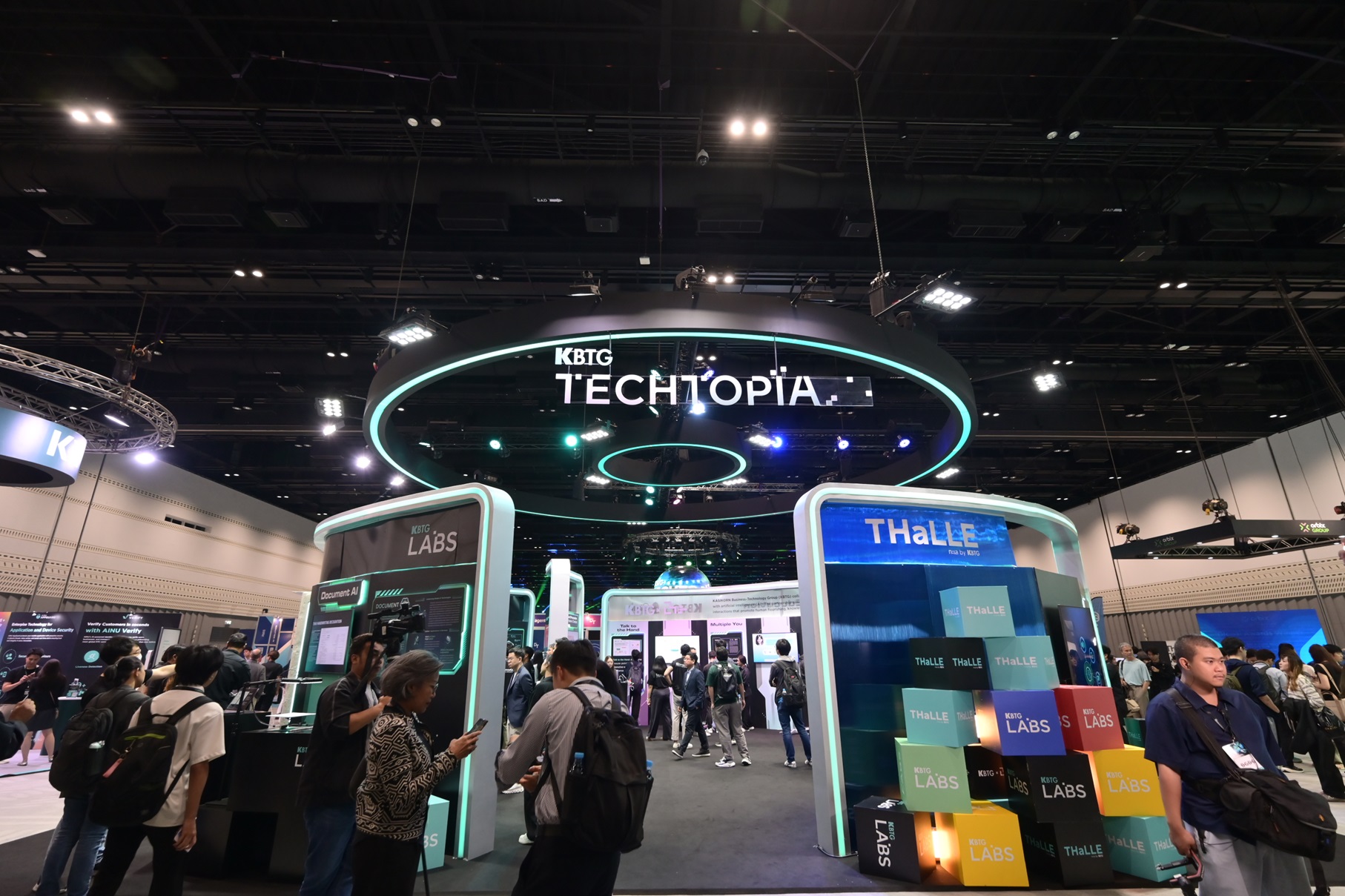 kbtg-techtopia-at-worlds-beginning-opens-the-window-into-the-future-of-humanity-reaffirming-that-humans-and-ai-when-combined-are-the-beacon-of-the-new-era-kbtg-techtopia-welcome-4000-at.jpg