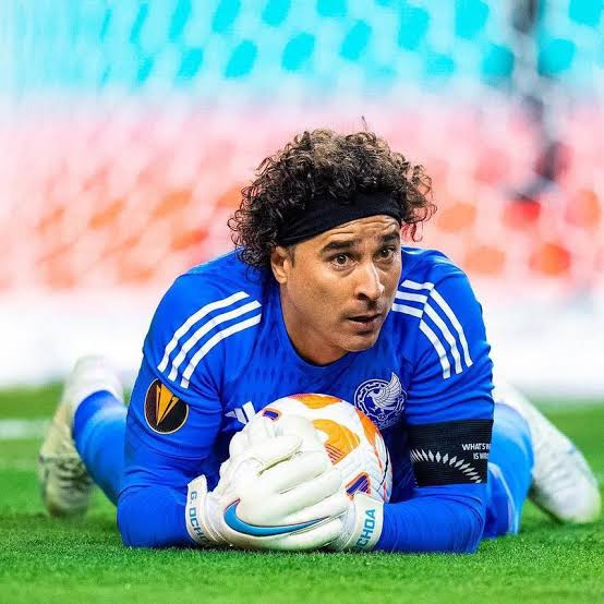 mexican-goalkeeper-guillermo-ochoas-transfer-deal-falls-apart-after-bizarre-coffee-break-disappearance.jpg
