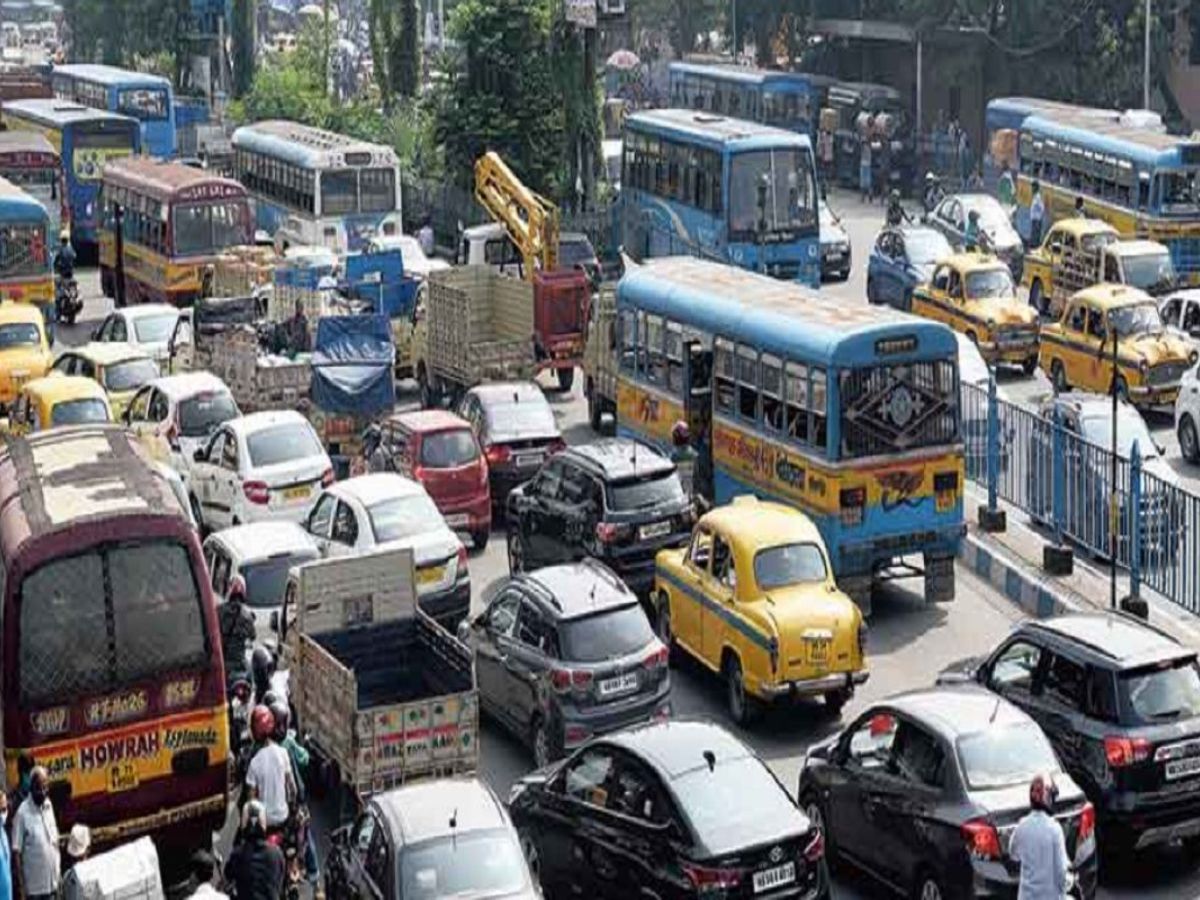 more-than-4-70-lakh-transport-workers-across-bengal-to-be-covered-under-social-security-schemes.jpg
