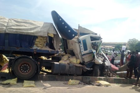 tragic-incident-on-abuja-expressway-four-dead-as-car-overturns-in-violent-confrontation.jpg