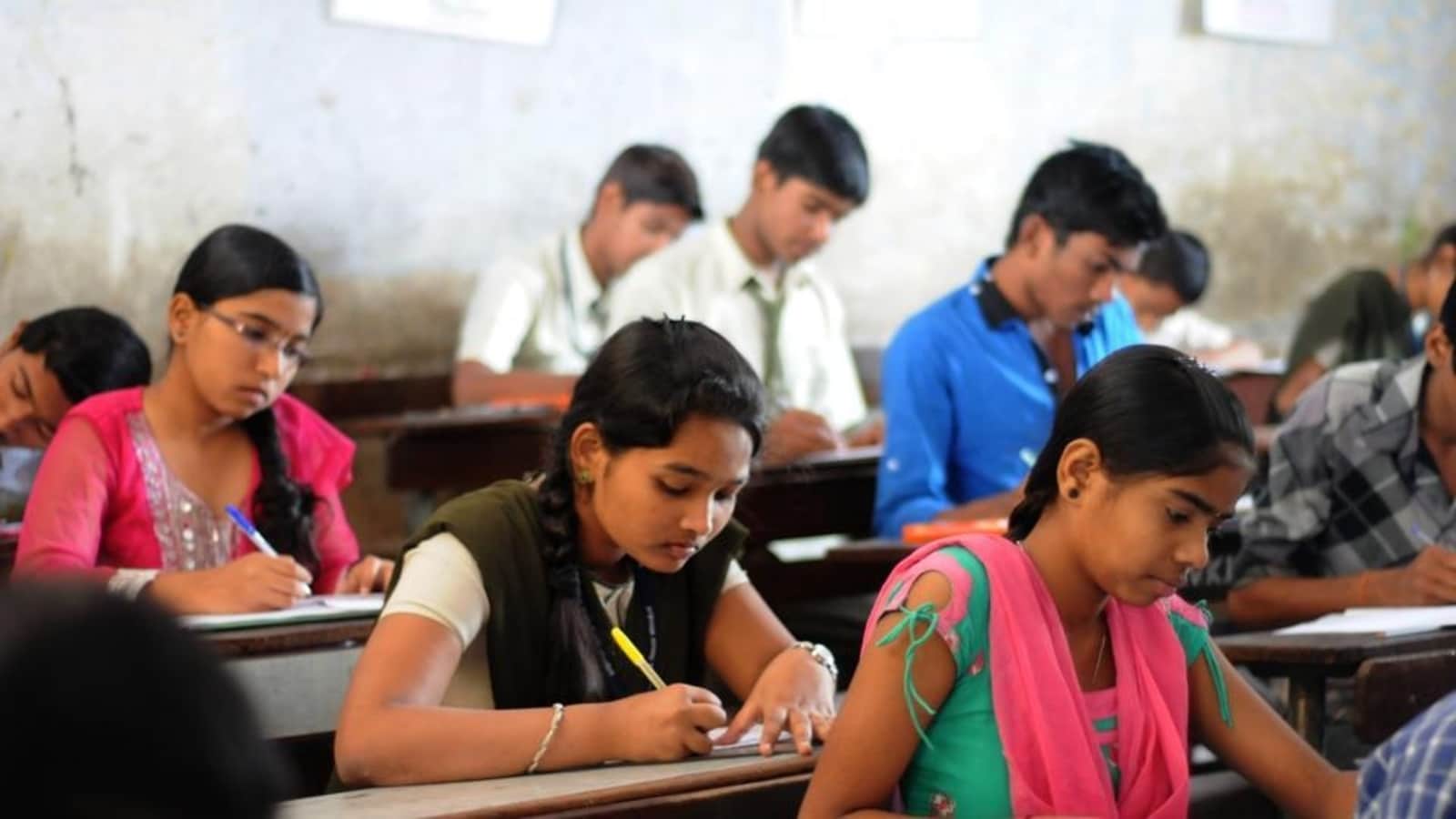 wbssc-to-use-unique-security-feature-in-question-paper-in-teacher-recruitment-exam-chairman.jpg